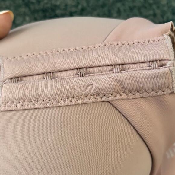 Women's Front Snap Bra 42/95 Pink Padded Comfort Seamless Front Closure Blush - Picture 4 of 7